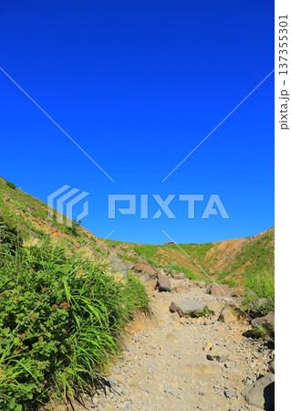 那須岳の登山風景 那須岳の登山風景 137355301