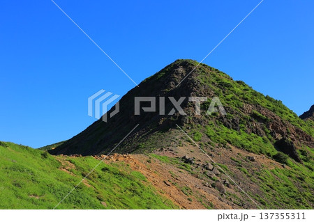 那須岳の登山風景 那須岳の登山風景 137355311