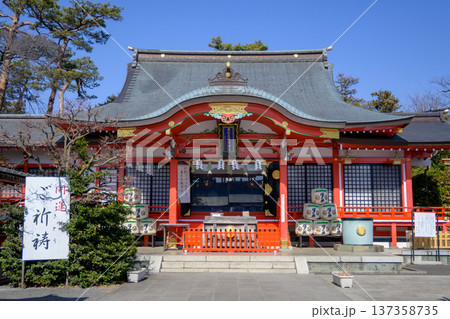 東京都　西東京市　東伏見稲荷神社　拝殿 137358735