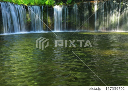 滝のある風景 滝のある風景 137359702