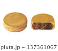 大判焼き（粒あん）1個と断面、 137361067