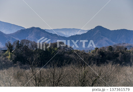 春の初めの丹沢山系 春の初めの丹沢山系 137361579