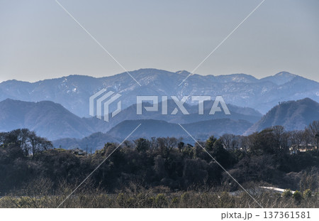 春の初めの丹沢山系 137361581