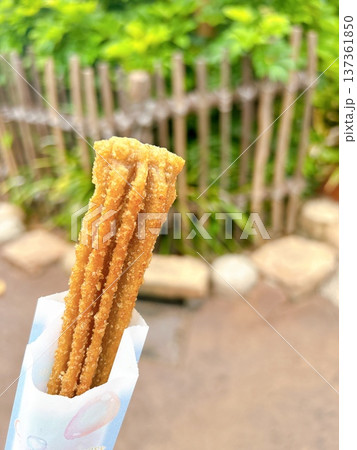 美味しいチュロス 137361850