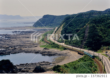 2007年　紀勢本線を走る105系普通電車2両 137362911