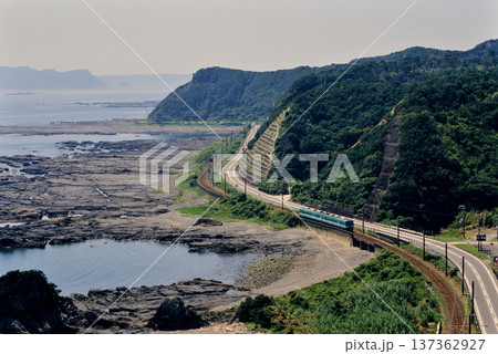 2007年　紀勢本線を走る105系普通電車2両 137362927