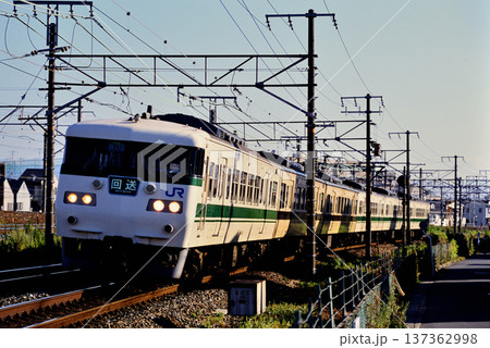 2007年 東海道本線を走る117系回送電車6両 2007年 東海道本線を走る117系回送電車6両 137362998