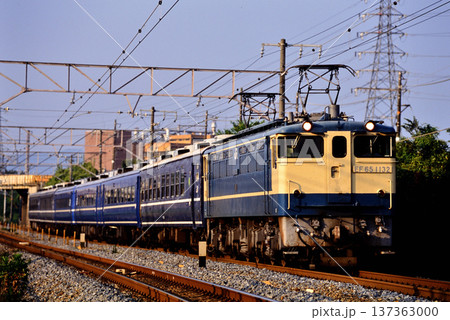 2007年　東海道本線を走るEF651132快速ムーンライト山陽・高知 137363000