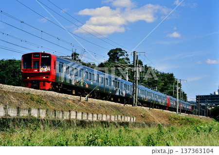 2007年　鹿児島本線を走る811系普通電車7両 137363104