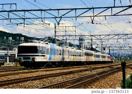 2007年　東海道本線を走る12系お座敷列車あすか 137363113