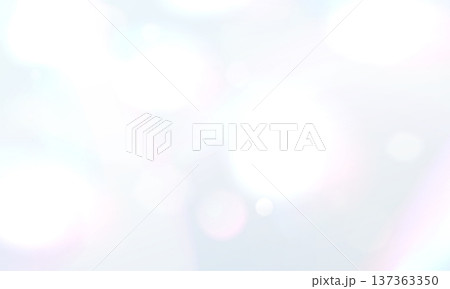 にじむ光がたくさん散る白っぽい背景 137363350