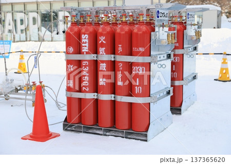 ガスボンベ 137365620