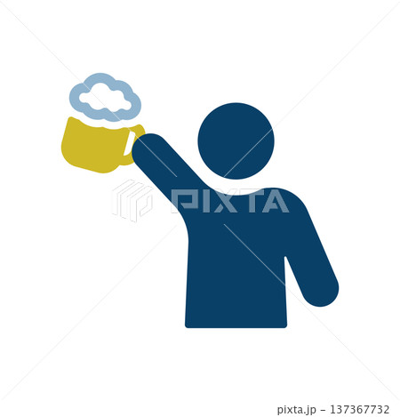 ビールジョッキを高く掲げて乾杯する人物のアイコン 137367732