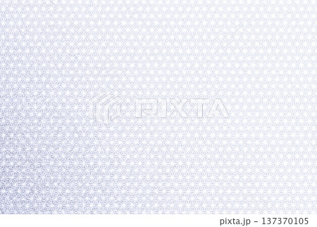 キラキラ輝く繊細な淡い藤色の模様に白い麻の葉柄を重ねた背景画像8 キラキラ輝く繊細な淡い藤色の模様に白い麻の葉柄を重ねた背景画像8 137370105