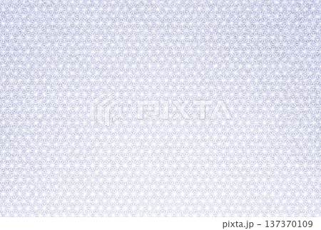 キラキラ輝く繊細な淡い藤色の模様に白い麻の葉柄を重ねた背景画像12 キラキラ輝く繊細な淡い藤色の模様に白い麻の葉柄を重ねた背景画像12 137370109