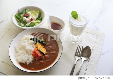 カレーライス カレーライス 137373880
