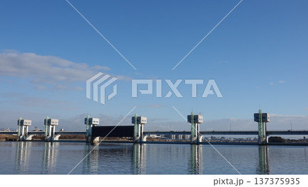 水辺の風景 水辺の風景 137375935
