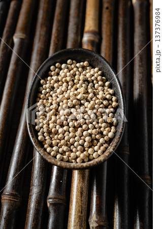 White pepper 137376984