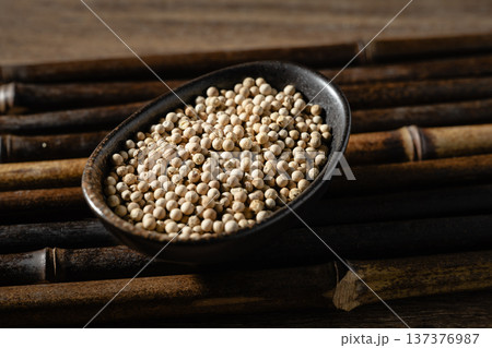 White pepper 137376987