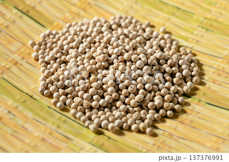 White pepper White pepper 137376991