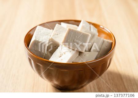 Tofu Tofu 137377106