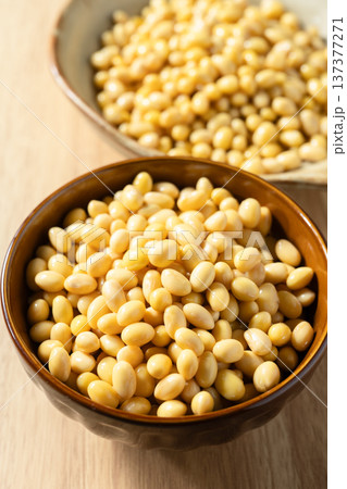 soy beans  137377271