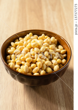 soy beans soy beans 137377273