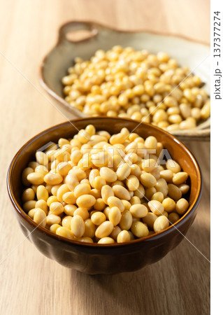 soy beans soy beans 137377274