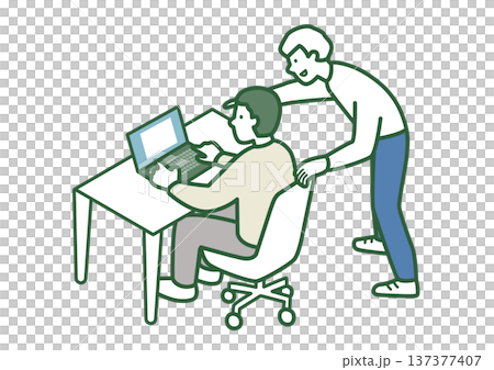 パソコンを見ながら相談するオフィスワーカー　教える人 137377407