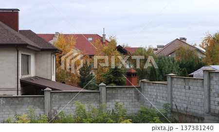 A beautiful area of mansions in autumn. A beautiful area of mansions in autumn. 137381240
