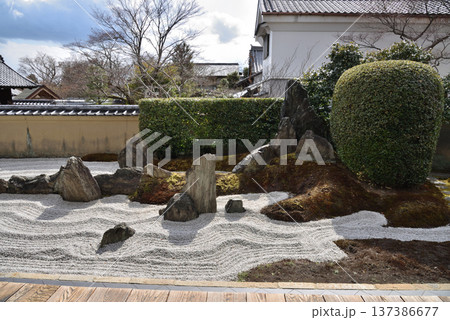 大徳寺塔頭瑞峯院　方丈庭園　独坐庭(京都市北区) 137386677