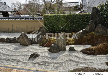 大徳寺塔頭瑞峯院　方丈庭園　独坐庭(京都市北区) 137386679