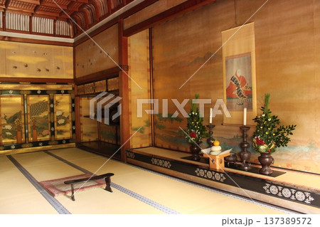 お寺のお正月 お寺のお正月 137389572