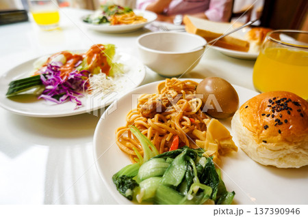 台湾のホテル朝食ビュッフェ 台湾のホテル朝食ビュッフェ 137390946