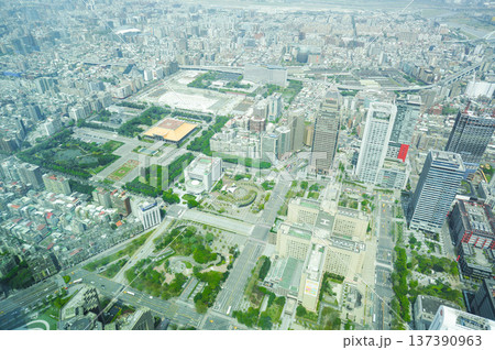 台北101からの壮大なパノラマビュー 台北101からの壮大なパノラマビュー 137390963