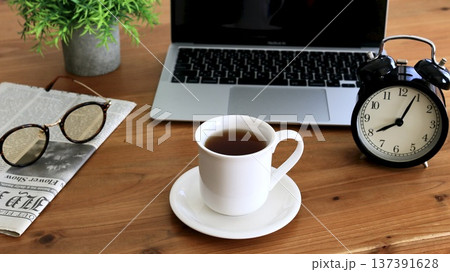 モーニングコーヒー コーヒーブレイク モーニングコーヒー コーヒーブレイク 137391628