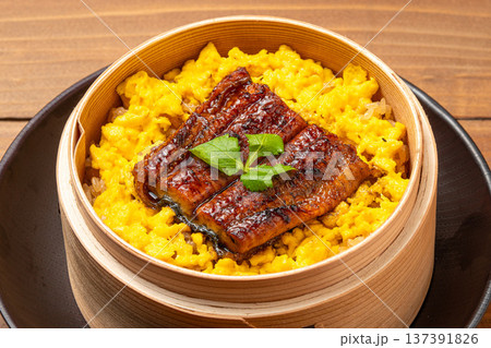 うな玉飯 うなぎと卵の贅沢ご飯料理 137391826