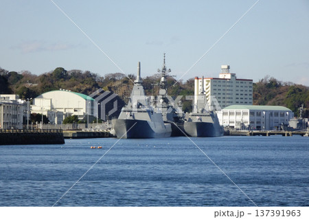 2024年12月31日、神奈川県横須賀市横須賀港、軍港観光船の発着地点 2024年12月31日、神奈川県横須賀市横須賀港、軍港観光船の発着地点 137391963
