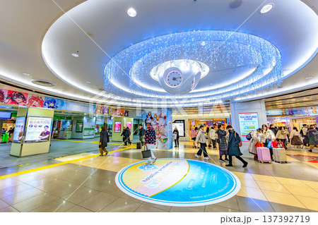 東京 千代田区 丸の内 東京駅一番街(のぞみ広場) 東京 千代田区 丸の内 東京駅一番街(のぞみ広場) 137392719
