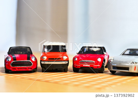 人気車のミニカー 人気車のミニカー 137392902