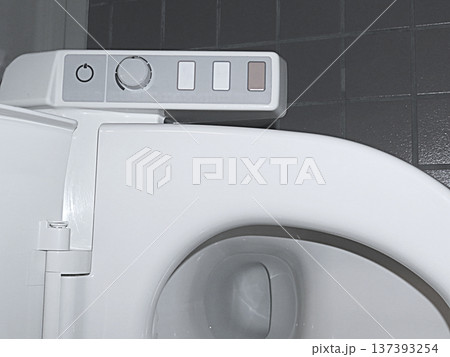 トイレ トイレ 137393254