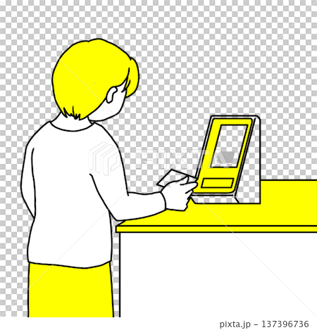 一位女士正在接受她的「我的號碼卡」申請。 137396736