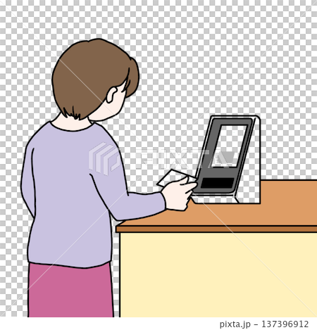 一位女士正在接受她的「我的號碼卡」申請。 137396912