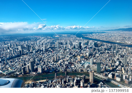 大阪上空から見た大阪市内 137399958