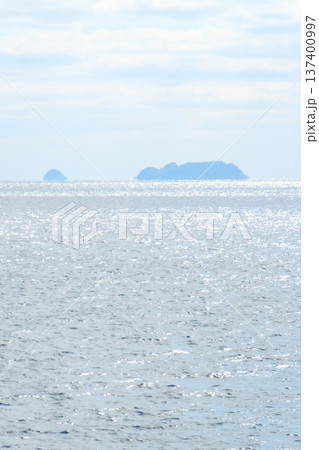 佐世保港から出る高速フェリーから見た景観 佐世保港から出る高速フェリーから見た景観 137400997