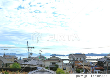 安芸津駅(東広島市)から安芸津港方面を望む 安芸津駅(東広島市)から安芸津港方面を望む 137405657