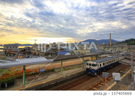 安芸津駅(東広島市)から出発する 観光列車エトセトラ 安芸津駅(東広島市)から出発する 観光列車エトセトラ 137405669