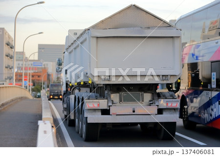 トレーラーダンプ　イメージ 137406081