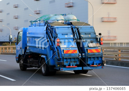 塵芥車 (ゴミ収集車) イメージ 塵芥車 (ゴミ収集車) イメージ 137406085