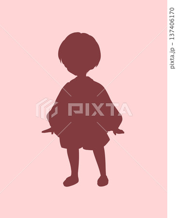 男児　園児　シルエット 137406170